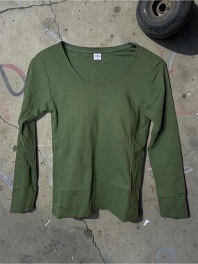 Olive Long Sleeve Scoop Neck Women's Padded Top